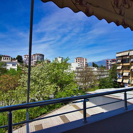 Apartament Duzgo Gjirokaster Luaran gambar